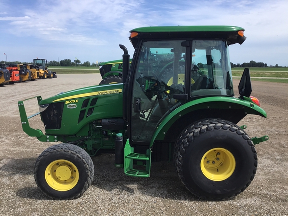 2024 John Deere 5075E Tractor