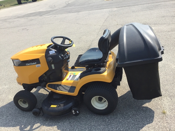 2015 Cub Cadet XT2 Garden Tractor