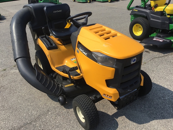 2015 Cub Cadet XT2 Garden Tractor