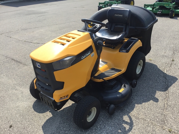 2015 Cub Cadet XT2 Garden Tractor