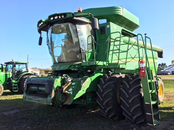 2014 John Deere S660 Combine