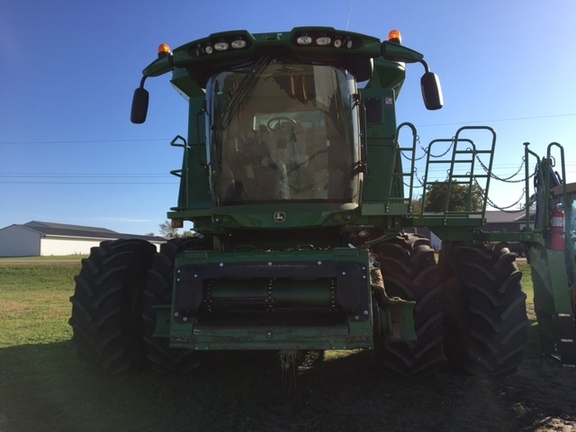 2014 John Deere S660 Combine