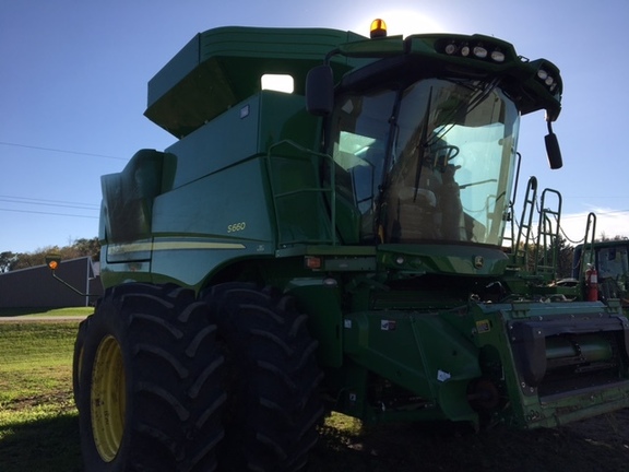 2014 John Deere S660 Combine