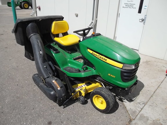 2011 John Deere X320 Garden Tractor