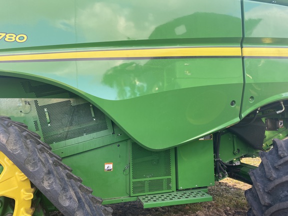 2023 John Deere S780 Combine