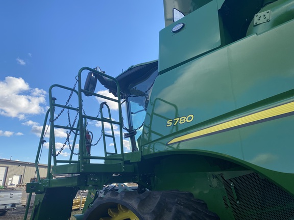 2023 John Deere S780 Combine