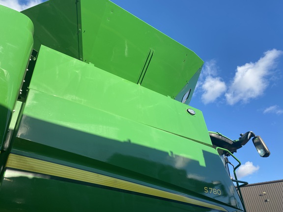 2023 John Deere S780 Combine