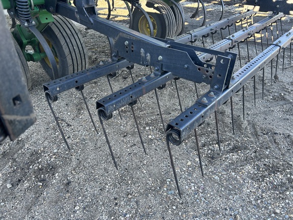 2002 John Deere 2200 Field Cultivator