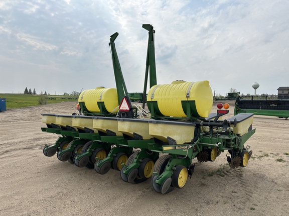 1994 John Deere 7200 Planter