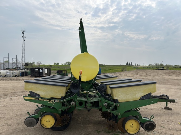 1994 John Deere 7200 Planter