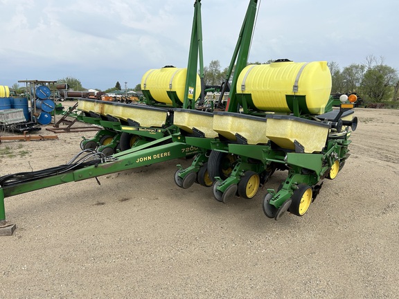 1994 John Deere 7200 Planter