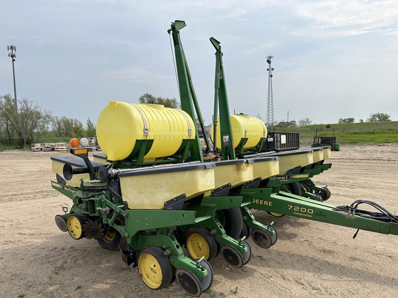 1994 John Deere 7200 Planter