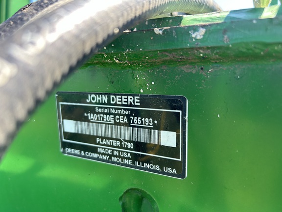 2014 John Deere 1790 Planter