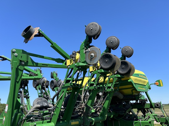 2014 John Deere 1790 Planter