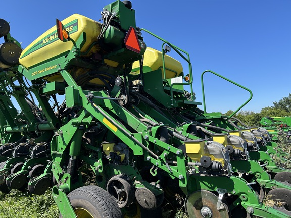 2014 John Deere 1790 Planter