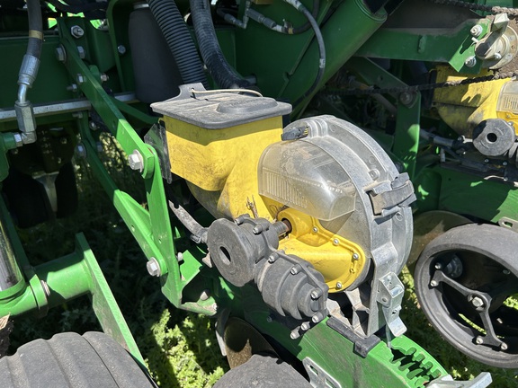 2014 John Deere 1790 Planter