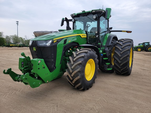 2023 John Deere 8R 370 Tractor