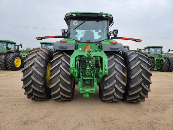 2023 John Deere 8R 370 Tractor