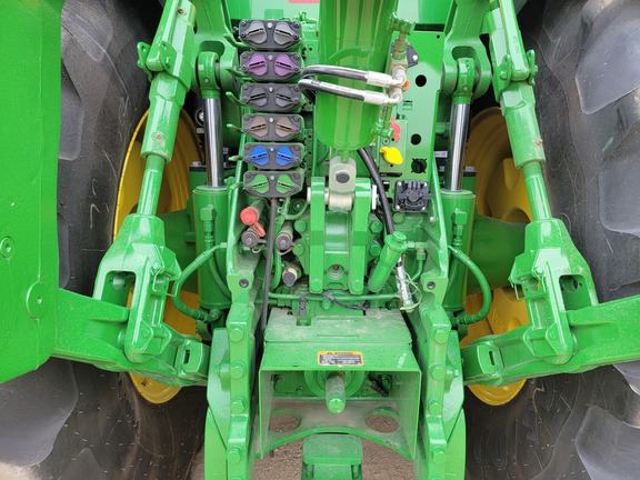 2023 John Deere 8R 370 Tractor