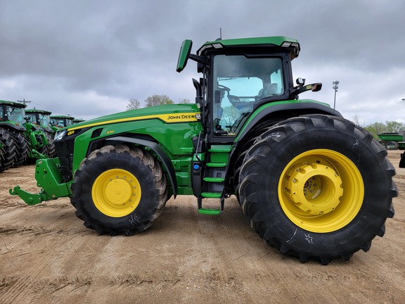 2023 John Deere 8R 370 Tractor