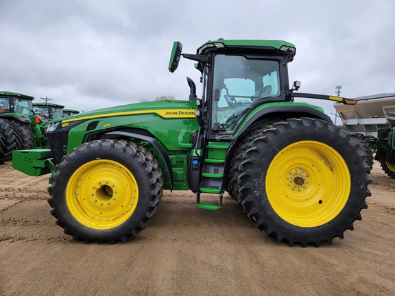 2023 John Deere 8R 370 Tractor