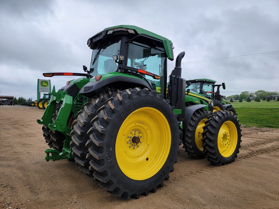 2023 John Deere 8R 370 Tractor