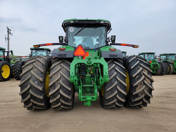 2023 John Deere 8R 410 Tractor