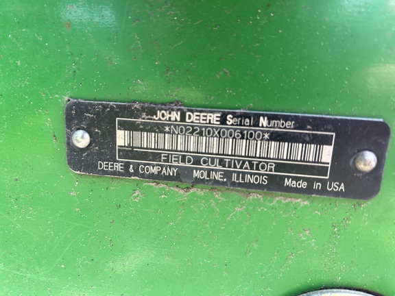 2008 John Deere 2210 Field Cultivator