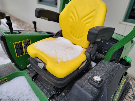 2021 John Deere 1570 Mower/Front Deck