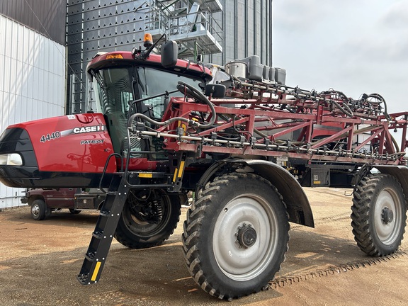 2021 Case IH Patriot 4440 Sprayer/High Clearance