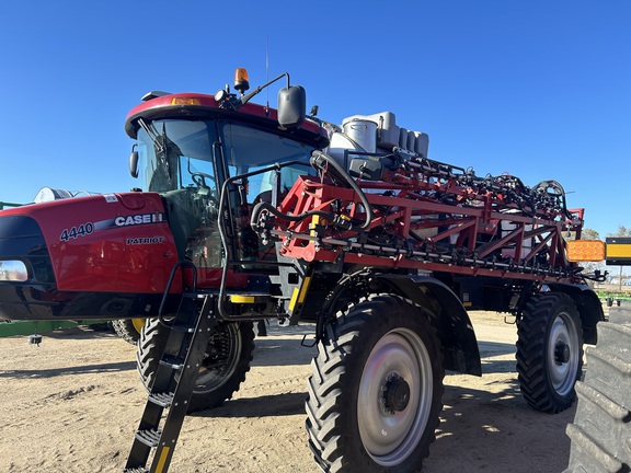 2021 Case IH Patriot 4440 Sprayer/High Clearance