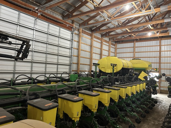 2006 John Deere DB80 Planter