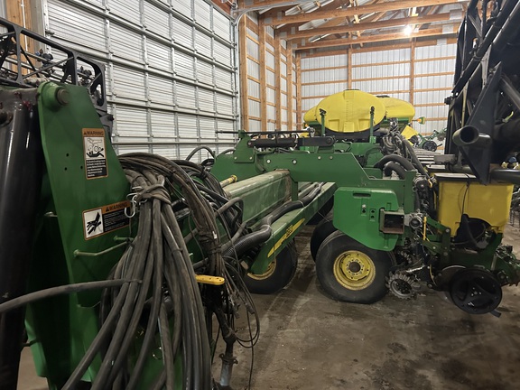 2006 John Deere DB80 Planter