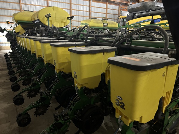 2006 John Deere DB80 Planter