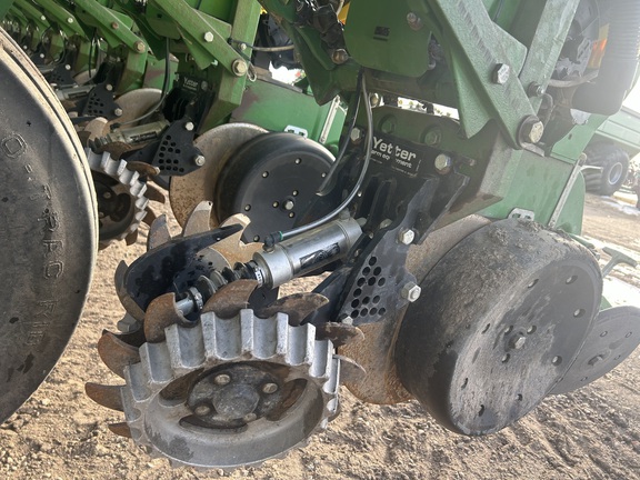 2006 John Deere DB80 Planter