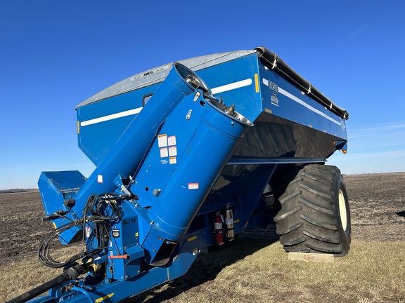 2011 Kinze 1050 Grain Cart