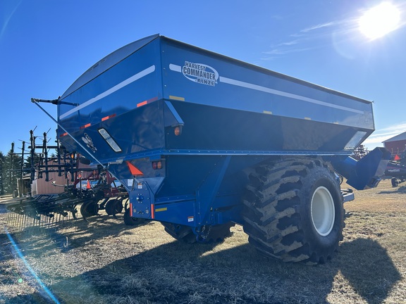 2011 Kinze 1050 Grain Cart