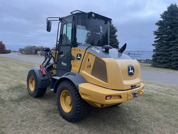 2022 John Deere 324L Compact Utility Loader