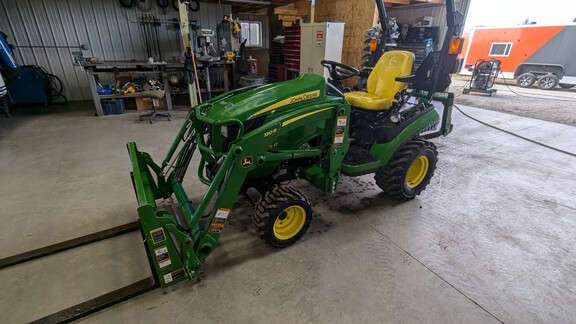 2018 John Deere 1025R Tractor Compact