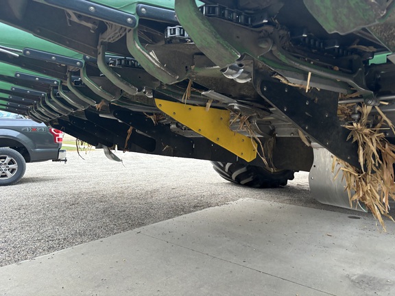 2021 John Deere C8R Header Corn Head