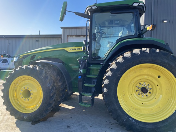 2024 John Deere 8R 370 Tractor