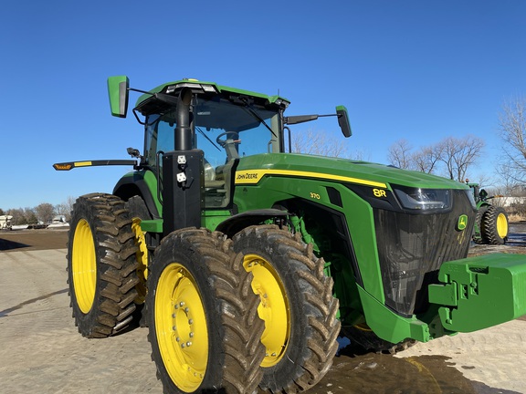 2024 John Deere 8R 370 Tractor