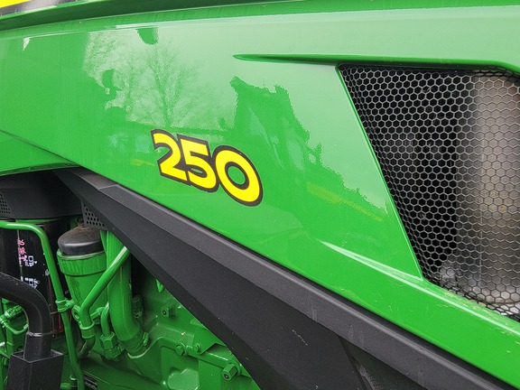2024 John Deere 8R 250 Tractor