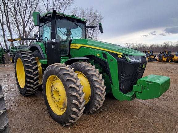 2024 John Deere 8R 250 Tractor