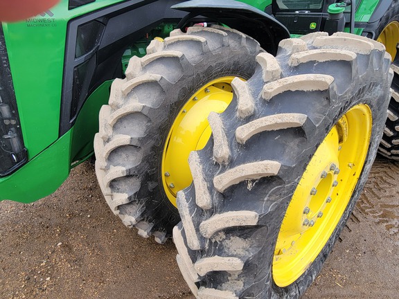2024 John Deere 8R 250 Tractor