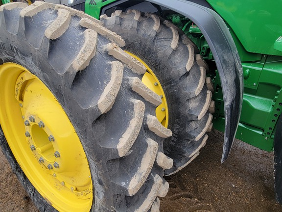 2024 John Deere 8R 250 Tractor