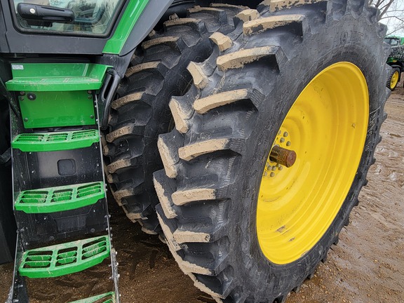 2024 John Deere 8R 250 Tractor