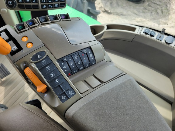 2024 John Deere 9R 640 Tractor 4WD