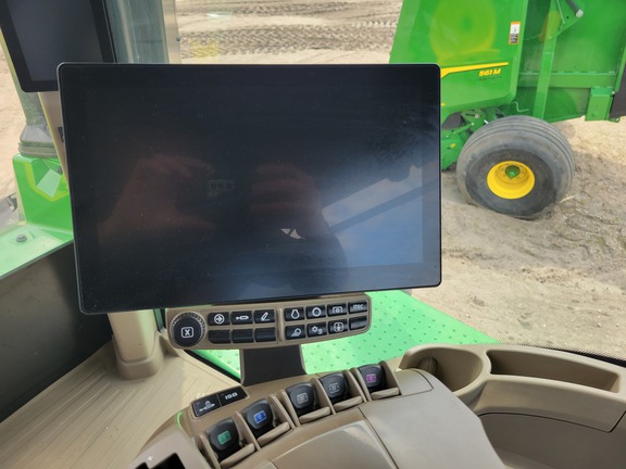 2024 John Deere 9R 640 Tractor 4WD