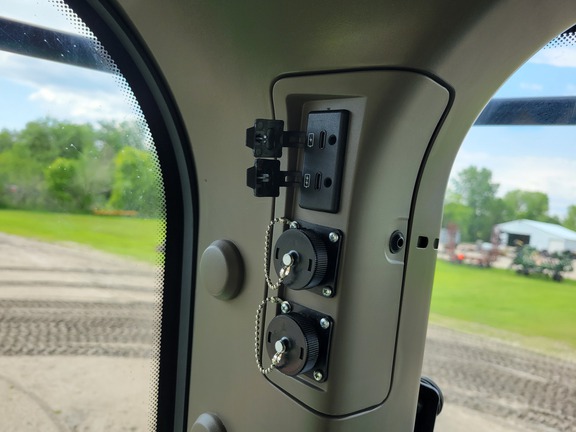 2024 John Deere 9R 640 Tractor 4WD